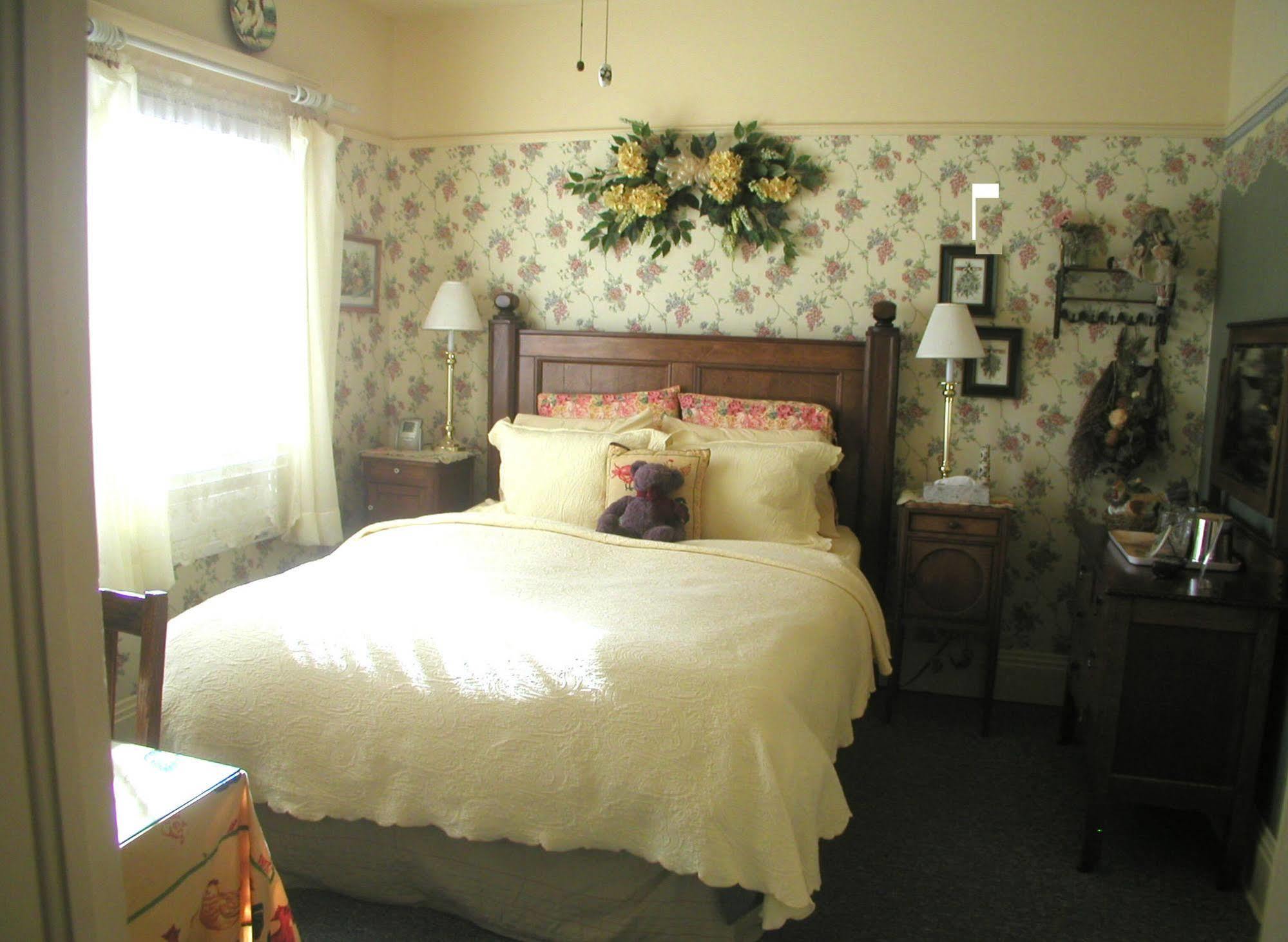 A White Jasmine Inn Санта Барбара Екстериор снимка