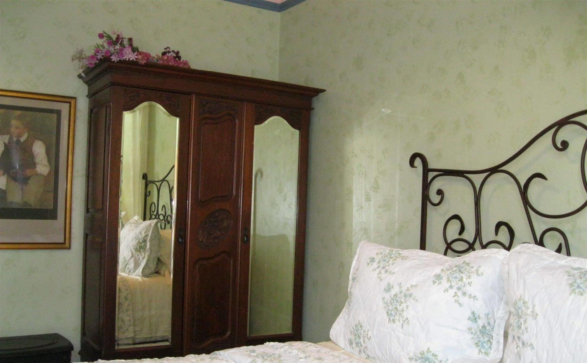 A White Jasmine Inn Санта Барбара Екстериор снимка